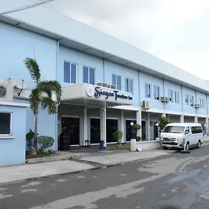 Inn Siayan Travellers, Pasay